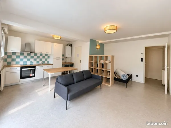 T1 MEUBLÉ 40 m² - JARDIN PRIVATIF - PROCHE GARE & TRAM T1 ARTEM, ICN, MINESe interested in the infor