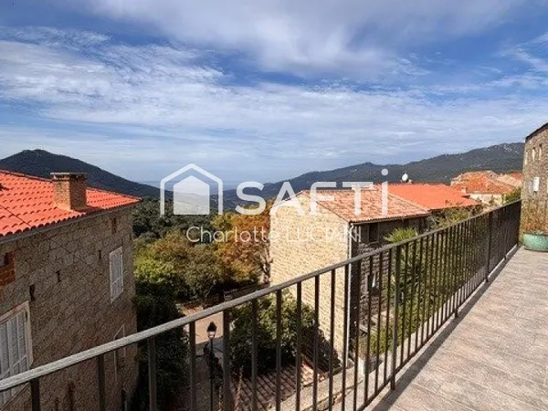 MAISON EN PIERRE VUE MER