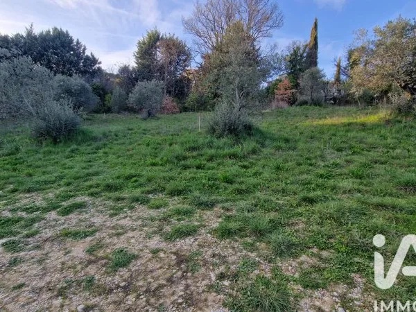 Terrain 464 m²