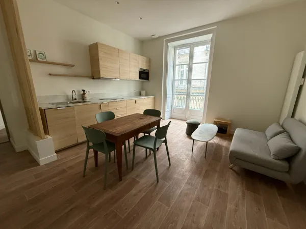 Loue appartement 58m² T3 rénové hypercentre