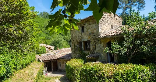 Propriété 17 pièces 325 m²