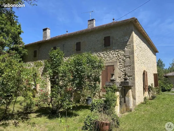 Maison 7 pièces 210 m²