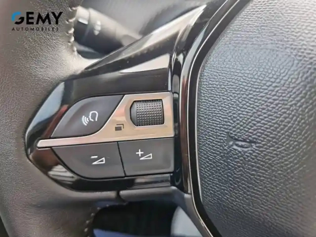 Peugeot 208 electrique 50 kwh 136ch — photo 19