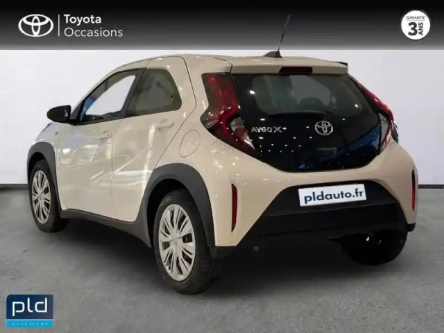 Toyota Aygo X 1.0 vvt-i 72ch dynamic s-cvt — photo 2