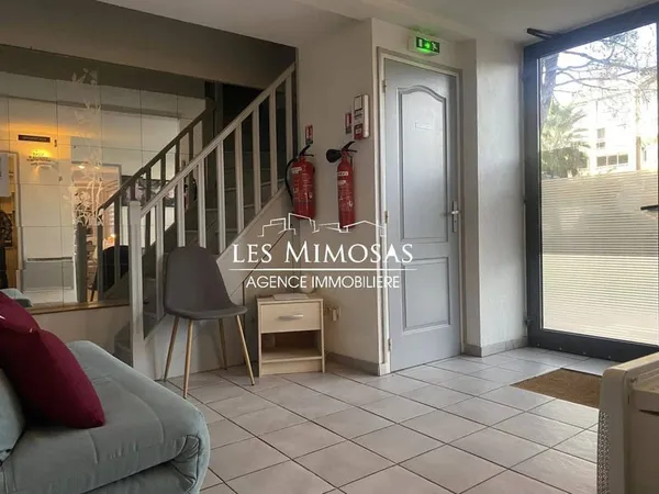 Local commercial 77 m²