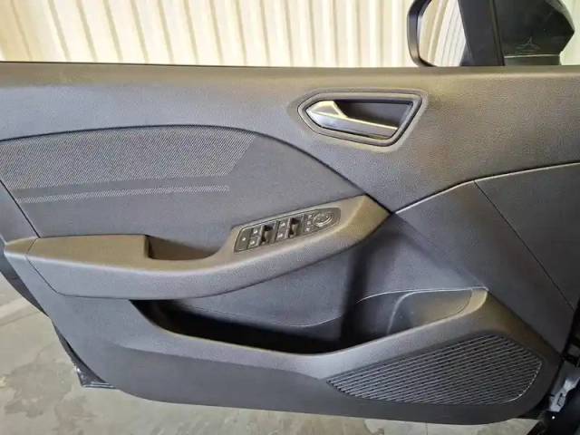 Renault Clio tce 90 — photo 22