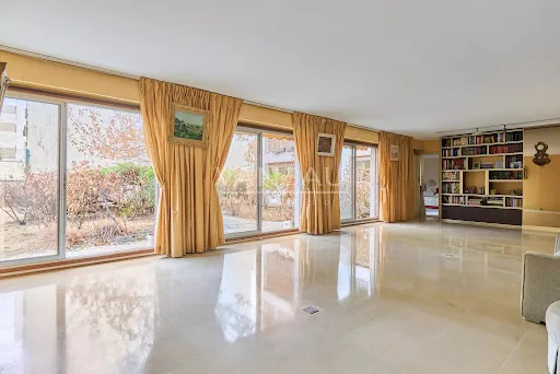 Appartement 6 pièces 172 m²