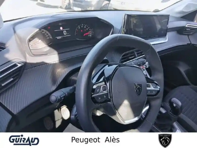 Peugeot 208 puretech 75 s&amp;s bvm5 — photo 9