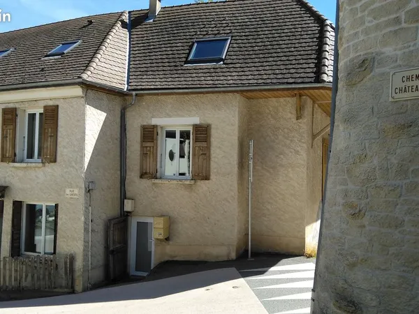VENTE A TERME LIBRE - Maison de village de caractère à St martin de la cluze