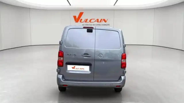 Opel Vivaro fgn sportive diesel 180 ch m automatique — photo 4