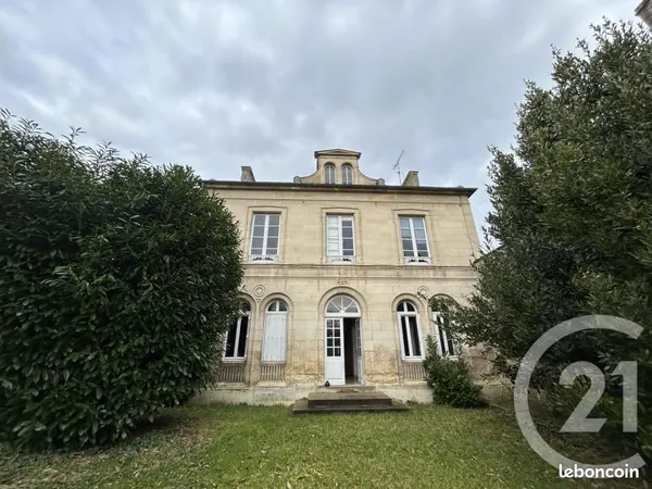 Maison 13 pièces 336 m²
