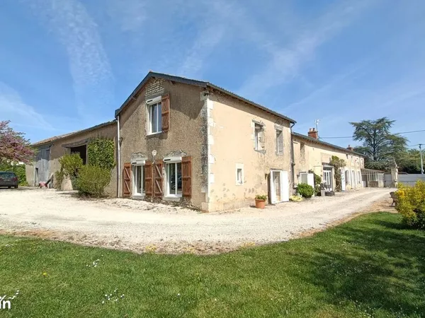 Maison 10 pièces 376 m²