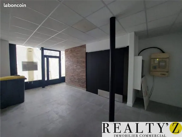 Local commercial 81 m²
