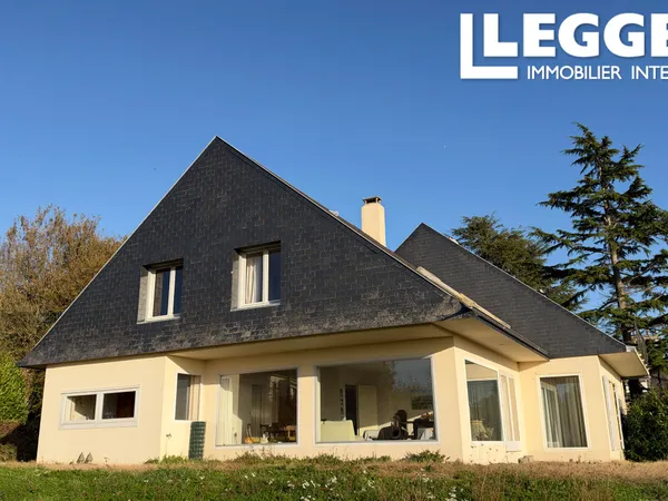 Maison 6 pièces 232 m²