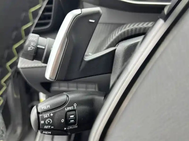 Peugeot 2008 puretech 130 s&amp;s eat8 — photo 21