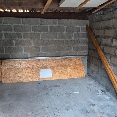 A Louer Garage fermé et ventilé - 13 m² - Pleudaniel