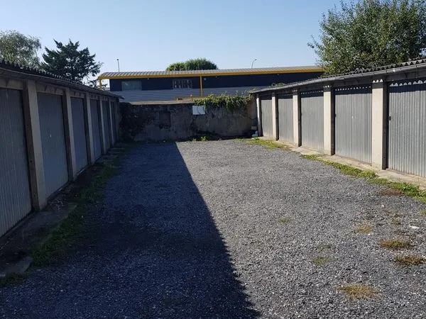 Box garage 37m3 centre Tarbes