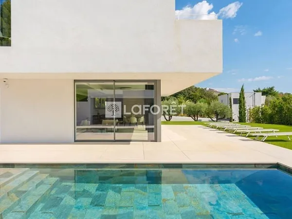 Maison 4 pièces 140 m²