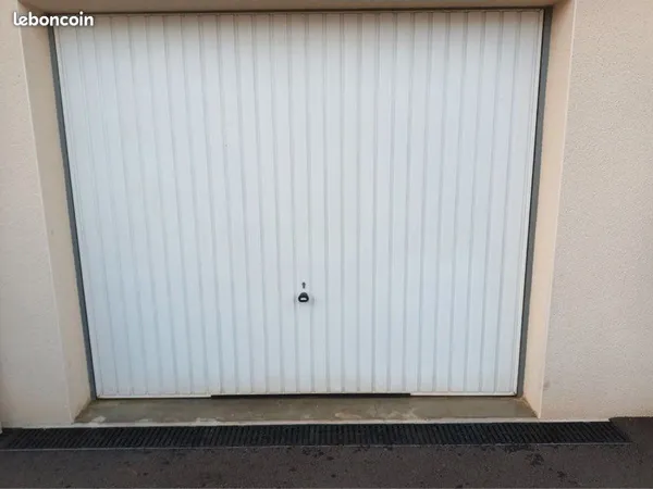 Garage ~ box fermé 16m2