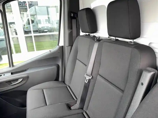 Mercedes Sprinter e 414 châssis cab 43 4,0t pro — photo 35