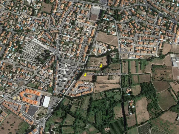 Terrain en lotissement 303 m²