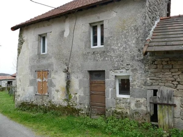 Maison pierre avec terrain et grange