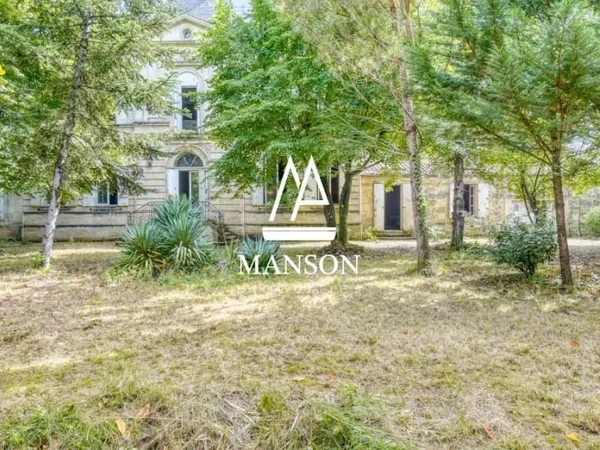 Maison 11 pièces 468 m²