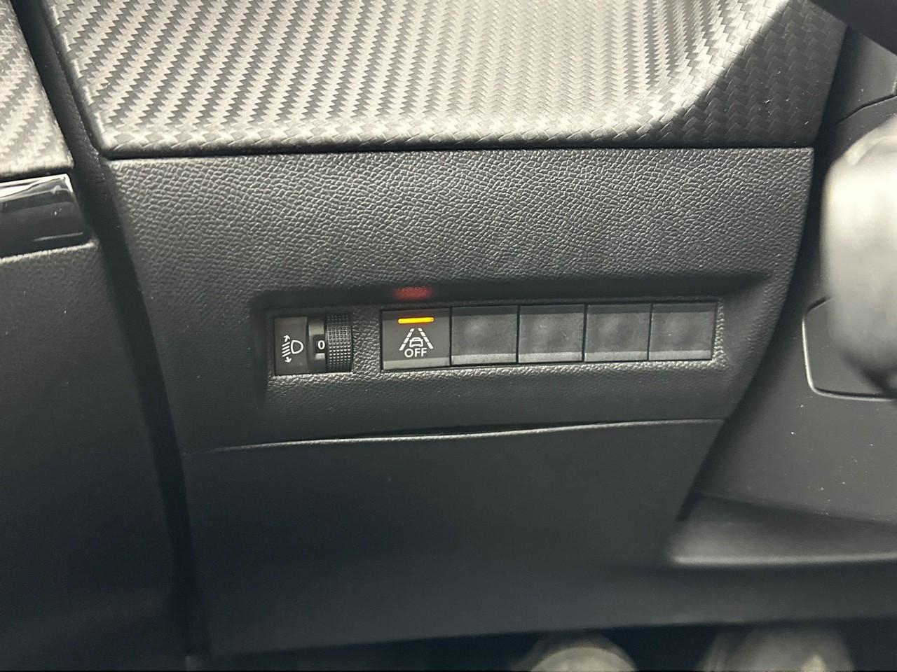 Peugeot 2008 puretech 100 s&s bvm6 allure — photo 16