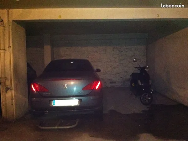 Location place de parking très sécurisée - Rue Dunois