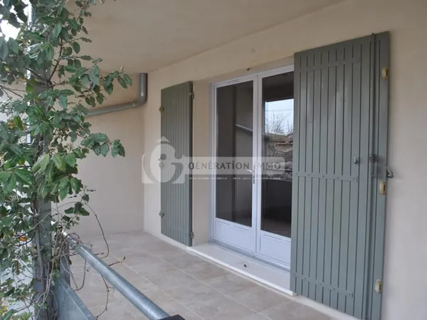 FONTVIEILLE : T3 avec parking et à pied du centre !