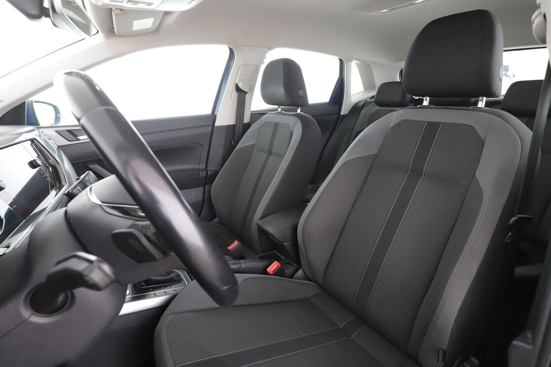 Volkswagen Polo 1.6 TDI R-Line DSG7 — photo 9