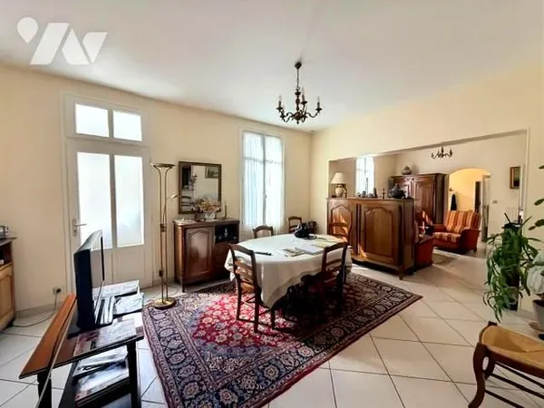 Maison 7 pièces 197 m²
