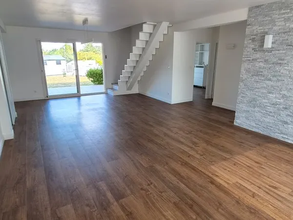 Maison T6 144m² à louer à Baule