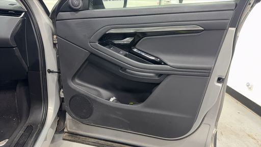 Land Rover Range Rover Evoque 2.0 TD4 163 Mild Hybrid BVA - Executive – 2021 – 78500 km – Hybride diesel – Boîte Automatique — photo 25