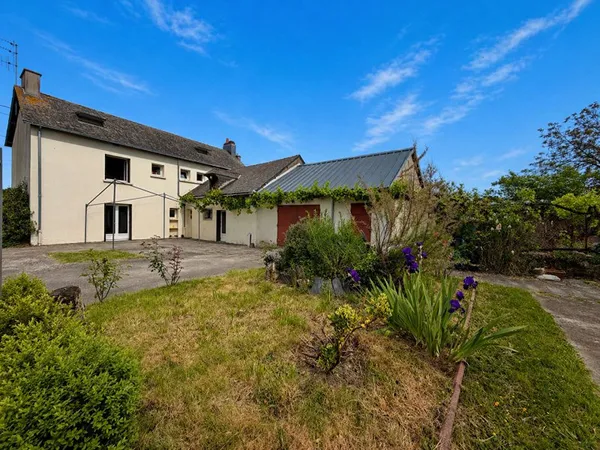 Maison familiale spacieuse avec verger.