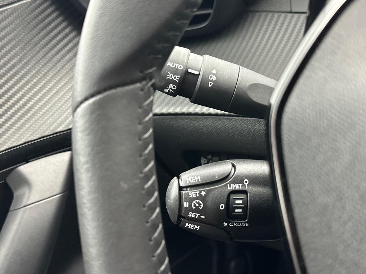 Peugeot 2008 puretech 100 s&s bvm6 active — photo 17