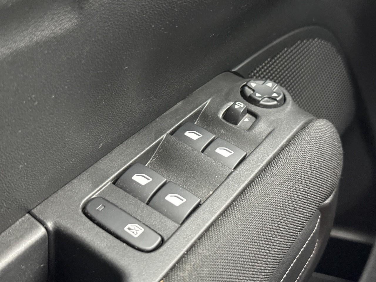 Citroën C3 Aircross puretech 130 s&s eat6 shine — photo 16