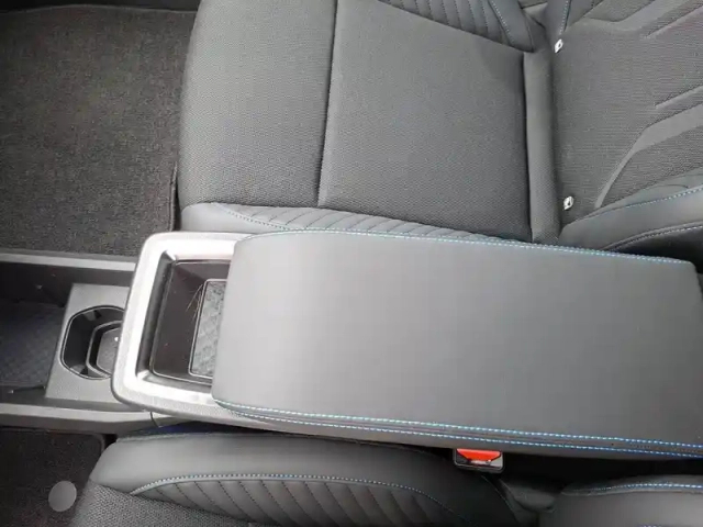 Renault Megane e-tech 220 ch autonomie confort — photo 28