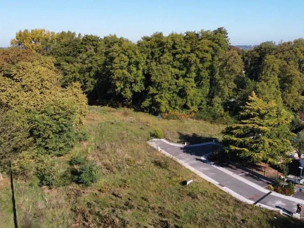 Terrain constructible 854 m²