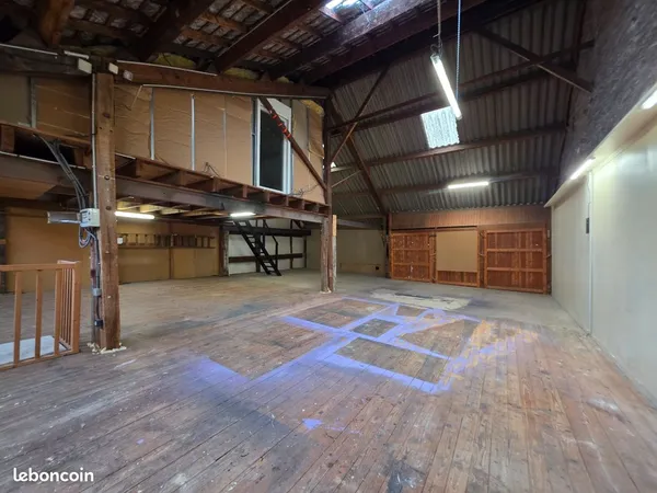 Place dans un atelier partagé en hypercentre d'Angers