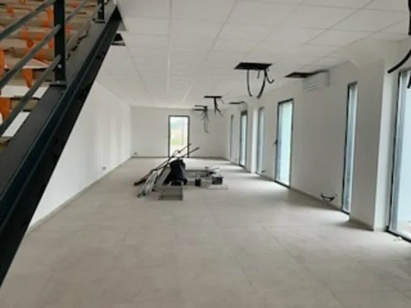 Bureau 164 m²