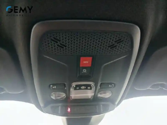 Peugeot 2008 puretech 100 s&amp;s bvm6 — photo 17