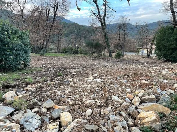 Terrain 2247m² Solliès-Toucas