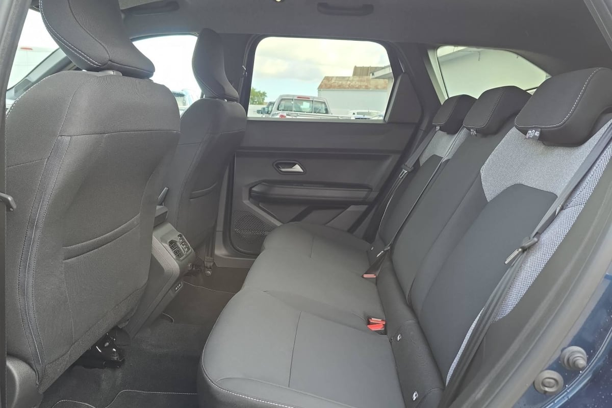 Dacia Bigster — photo 22