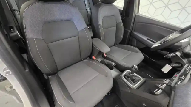 Dacia Sandero sce 65 — photo 22
