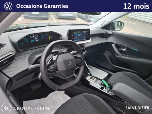 Peugeot 2008 e- 136ch style — photo 13