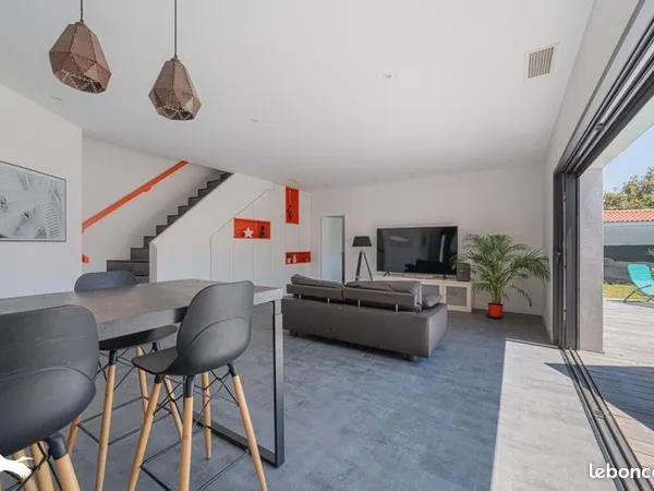 Maison 7 pièces 156 m²