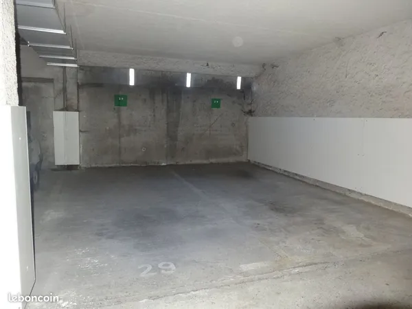 Parking sécurisé " Mériadeck"