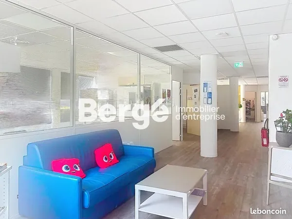 Bureau 257 m²