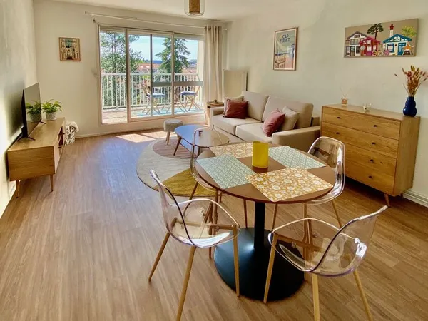 À louer Talence - Studio meublé 29 m², terrasse, parking, tram B